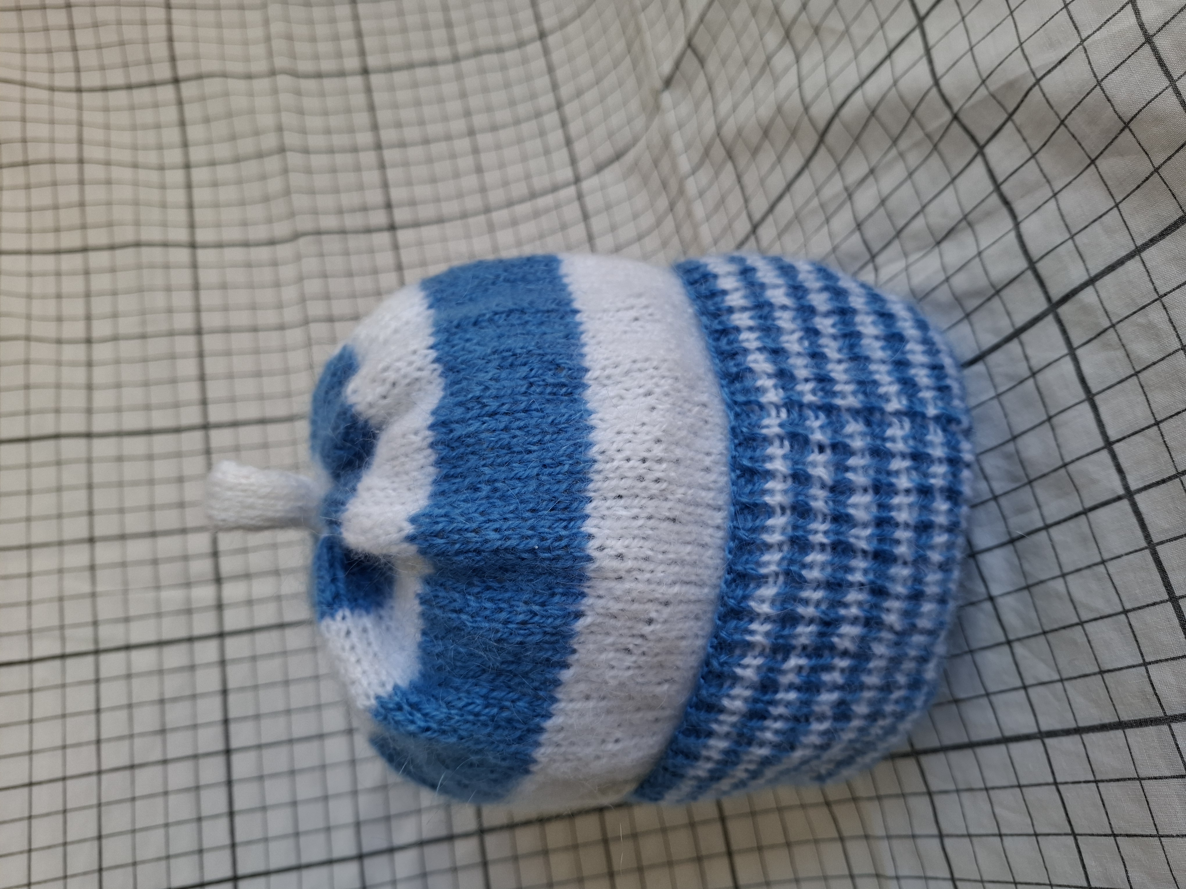 Women's hat made of mohair.