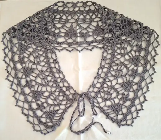 Openwork knitted collar made of mercerized cotton