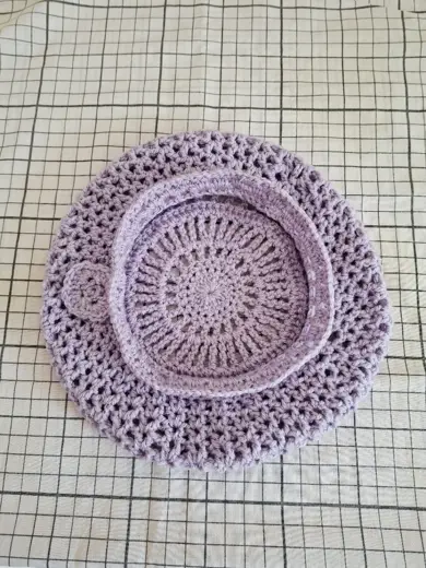 Lilac women's beret.