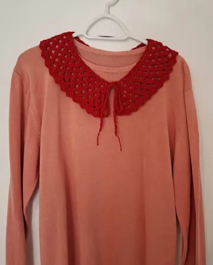 Red cotton collar
