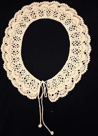 Crochet collar.