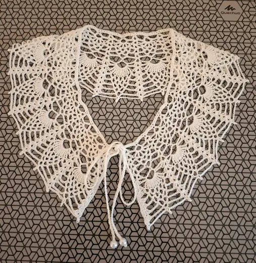 Openwork collar made of mercerized cotton