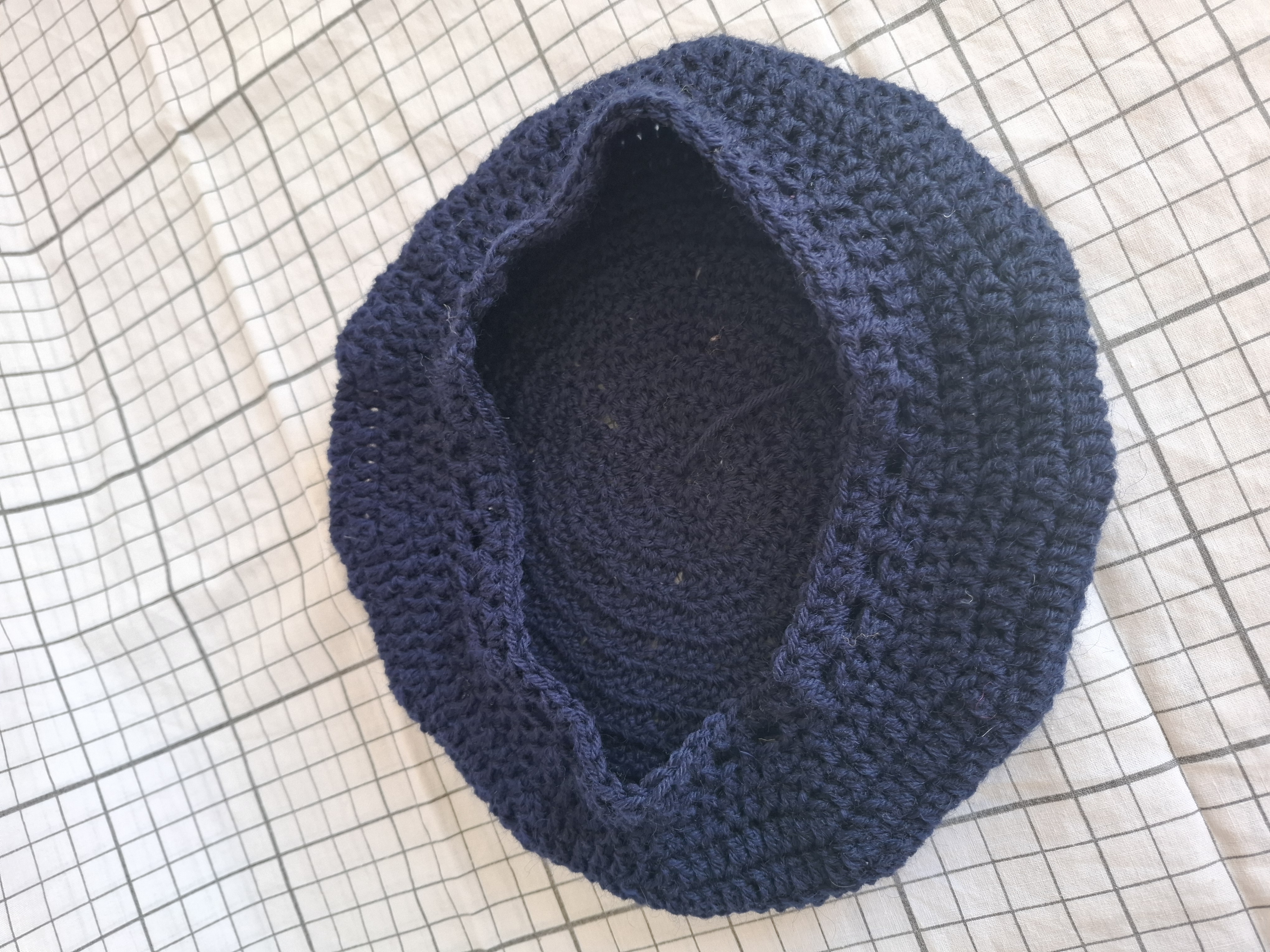 Women's beret black.  Size 56-58